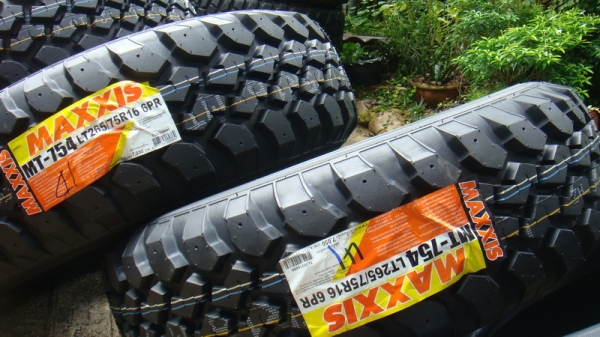ขายยาง Mud Maxxis MT754 BuckShot ขนาด 265 75 r16  ปี13 ราคาพิเศษ