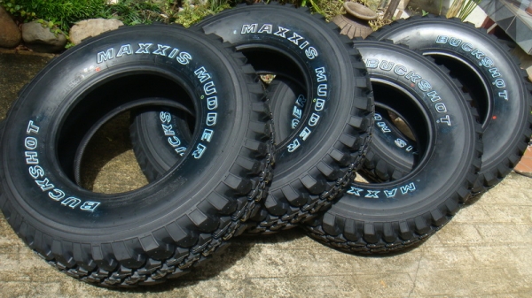 ขายยาง Mud Maxxis MT754 BuckShot ขนาด 265 75 r16  ปี13 ราคาพิเศษ