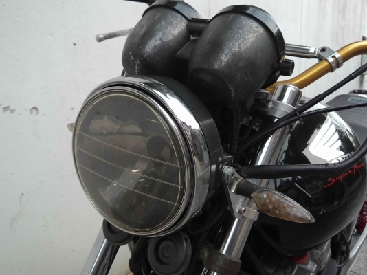 ขออนุญาตขาย HONDA CB400SF ปี93 สภาพพอใช้สักคันครับ