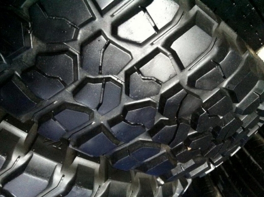 ขายยาง BF Goodrich Mud-terrain KM2  265 75 r16