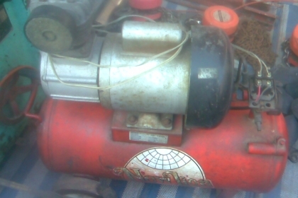 ปั้มลมญี่ปุ่นสภาพสวยๆครับตัวนี้ปั้มลมเร็วมากครับราคานี้คุ้มมากครับ