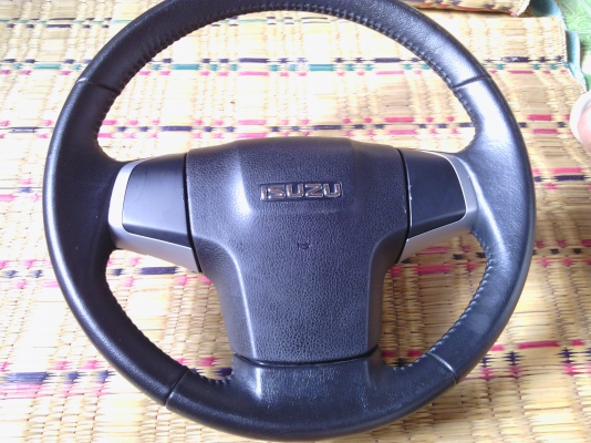 ขายพวงมาไล ดีแมกออนิวzตัวสูงเดิมติดรถป้ายแดงถอดออก พอดีใสพวงมาไลแต่ง