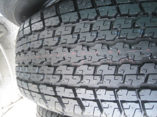 ขายล้อแม็กป้ายแดง new Isuzu Mu-x 17"x7" et33 6รู139.7 + ยางผลิตสัปดาห์ที่45 ปี13  สนใจติดต่อเล็กคลองสามครับ (081-3747940)