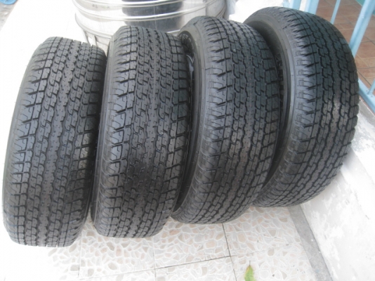 ขายล้อแม็กป้ายแดง new Isuzu Mu-x 17"x7" et33 6รู139.7 + ยางผลิตสัปดาห์ที่45 ปี13  สนใจติดต่อเล็กคลองสามครับ (081-3747940)