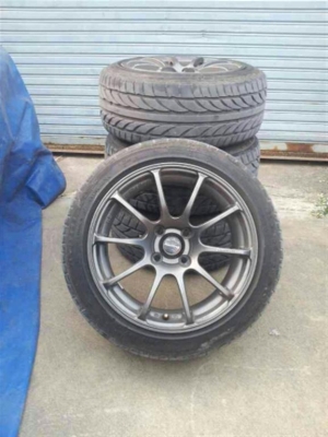 ขายแม๊ก 4 รู 100 พร้อมยางปี 2012 ล้นนิดๆ กำลังสวย 15 นิ้ว กว้าง 8 นิ้ว