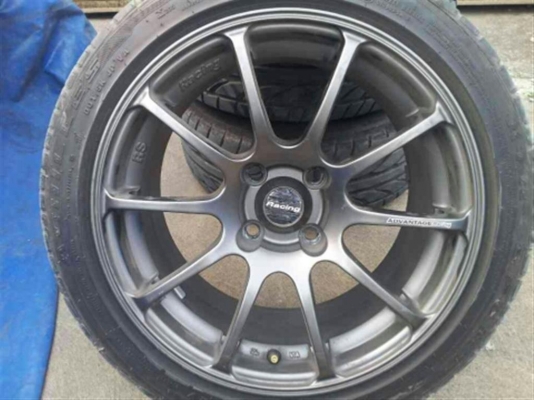 ขายแม๊ก 4 รู 100 พร้อมยางปี 2012 ล้นนิดๆ กำลังสวย 15 นิ้ว กว้าง 8 นิ้ว