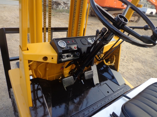 รถยก TCM FD25 Z2 เครื่องดีเซล ติดต่อคุณจิ๊ด โทร. 089-7949488