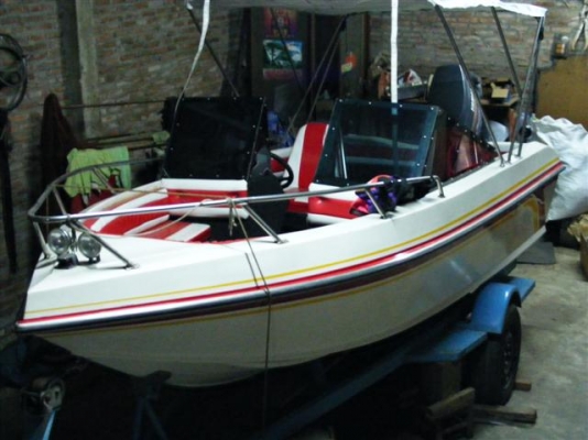 เรือสภาพป้ายแดง