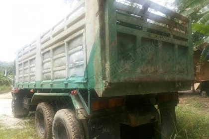 รถบรรทุกดั๊ม 10 ล้อ 2 เพลายี่ห้อ MITSUBISHI รุ่น FM527M