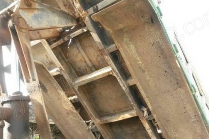 รถบรรทุกดั๊ม 10 ล้อ 2 เพลายี่ห้อ MITSUBISHI รุ่น FM527M