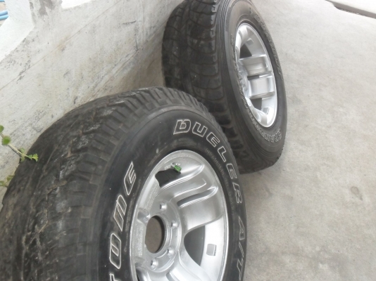 ล้อแม็ก 15นิ้ว 6รู พร้อมยาง สวยๆ 1 คู่ราคา 3800 บาท ล้อแม็ก 15นิ้ว 6รู พร้อมยาง สวยๆ 1 คู่ราคา 3800 บาท