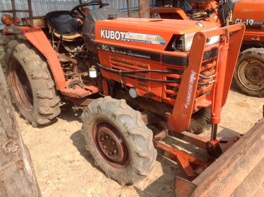 ปัญญาแทรคเตอร์มาแล้ว...จัดมาให้ครับ คูโบต้า L2605 พร้อม ใบมีด และ ผาน 5 ตามสภาพครับ