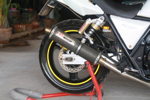 ขาย CB 400 ปี 96 ปลั๊กแดง คาร์บูไฟฟ้า สรรพสามิตแท้ ท่อเลส ปลายyoshimura 74000 ขาย CB 400 ปี 96 ปลั๊กแดง คาร์บูไฟฟ้า สรรพสามิตแท้ ท่อเลส ปลายyoshimura 74000