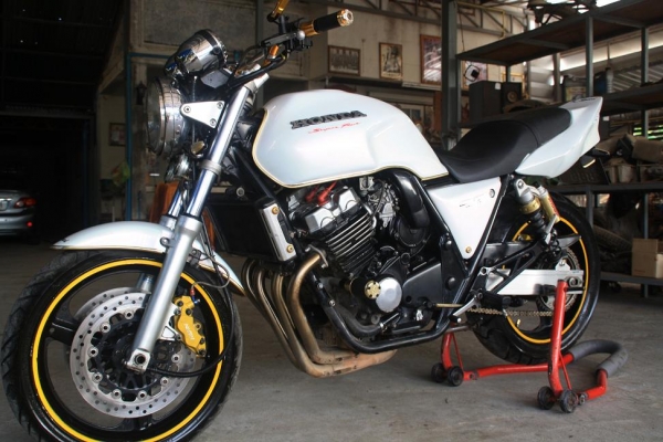 ขาย CB 400 ปี 96 ปลั๊กแดง คาร์บูไฟฟ้า สรรพสามิตแท้ ท่อเลส ปลายyoshimura 74000 ขาย CB 400 ปี 96 ปลั๊กแดง คาร์บูไฟฟ้า สรรพสามิตแท้ ท่อเลส ปลายyoshimura 74000