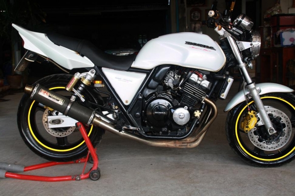 ขาย CB 400 ปี 96 ปลั๊กแดง คาร์บูไฟฟ้า  สรรพสามิตแท้  ท่อเลส ปลายyoshimura 74000
