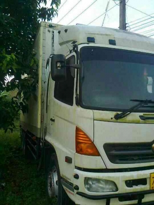 ขายสิบล้อ ฮิโน เมกก้า 220 แรง ปี48 เพลาเดียว ตู้อลูมิเนียมประตูสแตลเลส