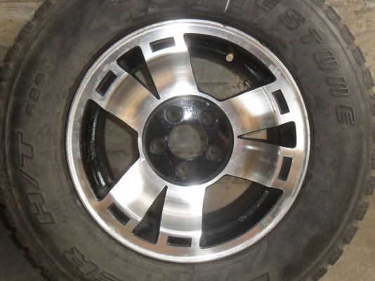 ล้อแม็ก 15นิ้ว 5รู114 พร้อมยาง สวยๆ 1 คู่ ราคา 3700 บาท