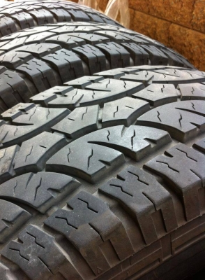 ขายยาง 30-9.5-15 ปี12 ดอก 95\% แน่นๆ ถูกๆครับ ขายยาง 30-9.5-15 ปี12 ดอก 95\% แน่นๆ ถูกๆครับ