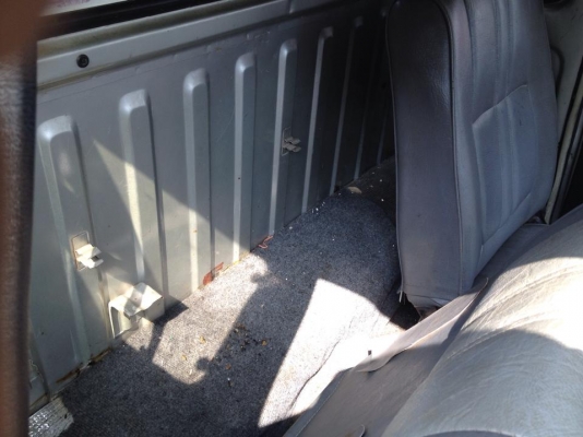 ขาย/แลกครับ mazda 1.3 ตามสภาพครับ เอาไปทำมาหากิน. LPG มีหลังคาพร้อม เเบตใหม่ ขับปกติ ความร้อนไม่มีปัญหา น้ำมนเครื่องไม่ขาด คัตซีไม่มีผุ ใช้งานปกติ ทะเบียนสวย ถุงเงิน เครื่องดี ประหยัดมากกกกกกก ขับทางไกลสบาย บรรทุกของได้เยอะ เอกสารครบ ราคาถูกกว่า มอไซอีกคร