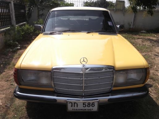 ขายขาดทุน BENZ 240D เกียร์ธรรมดาW123 สีใหม่เอี่ยมทั้งคัน ช่วงล่างทำมาใหม่หมด