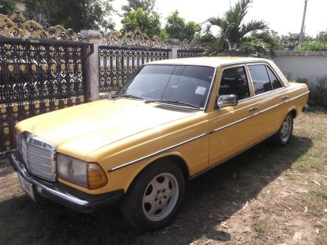 ขายขาดทุน BENZ 240D เกียร์ธรรมดาW123 สีใหม่เอี่ยมทั้งคัน ช่วงล่างทำมาใหม่หมด