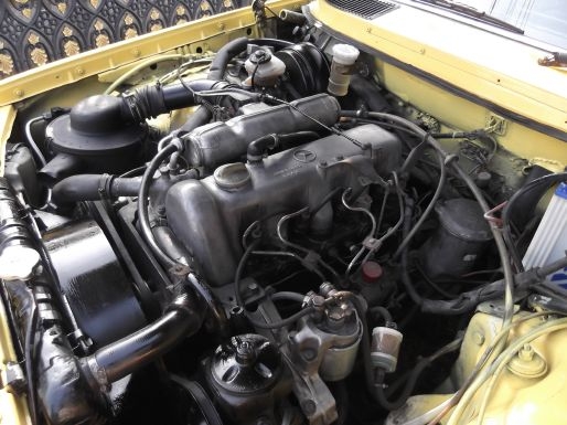 ขายขาดทุน BENZ 240D เกียร์ธรรมดาW123 สีใหม่เอี่ยมทั้งคัน ช่วงล่างทำมาใหม่หมด