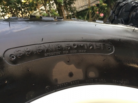 ขายยาง super swamper IROK 39ดอกเต็ม หนวดยางยังอยู่ พร้อมล้อ BRADLEY