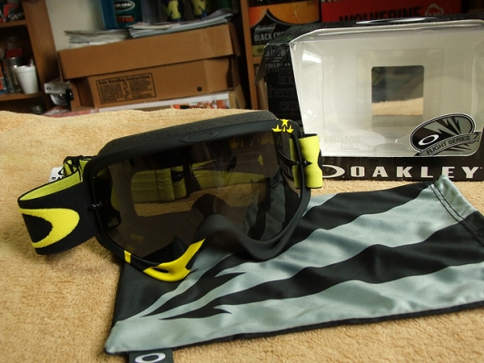 ขายแว่น Goggle Oakley O Frame MX แท้ ๆ สำหรับใส่ขี่ Jet Ski...