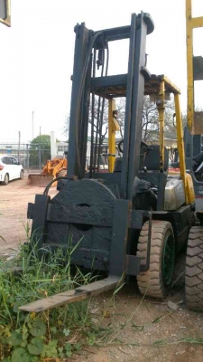 ฝากขายถูกๆ รถยก TCM Z5 น้ำหนักยก 3 ตัน เสาสูง 4 เมตร งาหมุน เครื่องดีเซล เกียร์ออโต้ ฝากขายถูกๆ รถยก TCM Z5 น้ำหนักยก 3 ตัน เสาสูง 4 เมตร งาหมุน เครื่องดีเซล เกียร์ออโต้