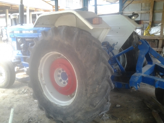 รถไถฟอดร์6610เสือลายขายตามสภาพ