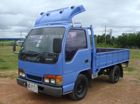 ISUZU NKR 4 ล้อ ปี 46 เครื่อง 100 แรงเทอร์โบ ยาว 3.10 ม. ISUZU NKR 4 ล้อ ปี 46 เครื่อง 100 แรงเทอร์โบ ยาว 3.10 ม.