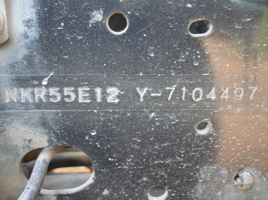 ISUZU NKR 4 ล้อ ปี 46 เครื่อง 100 แรงเทอร์โบ ยาว 3.10 ม. ISUZU NKR 4 ล้อ ปี 46 เครื่อง 100 แรงเทอร์โบ ยาว 3.10 ม.