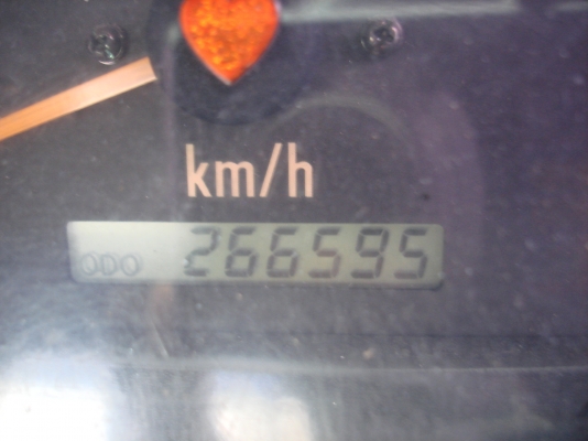 ISUZU NKR 4 ล้อ ปี 46 เครื่อง 100 แรงเทอร์โบ ยาว 3.10 ม. ISUZU NKR 4 ล้อ ปี 46 เครื่อง 100 แรงเทอร์โบ ยาว 3.10 ม.