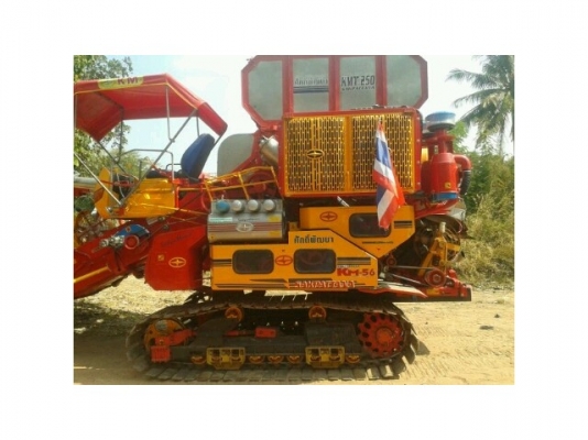 ขายรถเกี่ยวอุ้ม2.5ตัน ศักดิ์พัฒนา เครื่องดีพร้อมใช้งาน