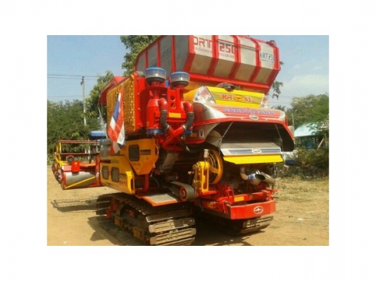 ขายรถเกี่ยวอุ้ม2.5ตัน ศักดิ์พัฒนา เครื่องดีพร้อมใช้งาน