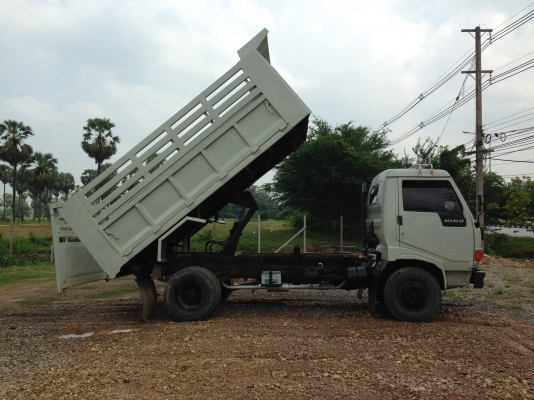 HINO FC2W 120 แรง ดั๊ม 4 ตัน HINO FC2W 120 แรง ดั๊ม 4 ตัน