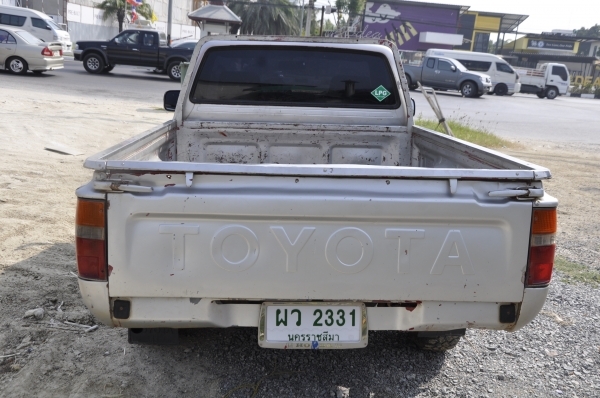 ขาย toyota mighty-x yn-80 เบนซิล+lpg ลงเล่มแล้ว 90,000 บาท