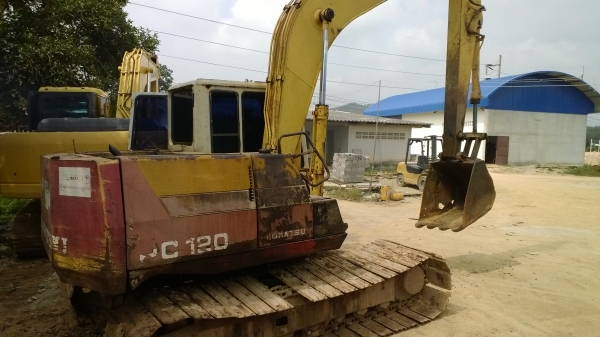 PC120-5 คอนโทนสั้นเดิมๆ ตูดแดงสีเดิม มีเล่มทะเบียน เอวแน่น ปั้มแรง เครื่องดี.. PC120-5 คอนโทนสั้นเดิมๆ ตูดแดงสีเดิม มีเล่มทะเบียน เอวแน่น ปั้มแรง เครื่องดี..