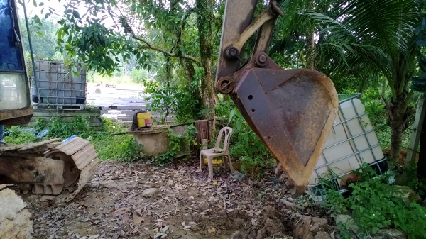 PC120-5 คอนโทนสั้นเดิมๆ ตูดแดงสีเดิม มีเล่มทะเบียน เอวแน่น ปั้มแรง เครื่องดี.. PC120-5 คอนโทนสั้นเดิมๆ ตูดแดงสีเดิม มีเล่มทะเบียน เอวแน่น ปั้มแรง เครื่องดี..