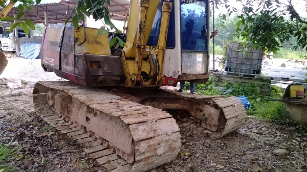 PC120-5 คอนโทนสั้นเดิมๆ ตูดแดงสีเดิม มีเล่มทะเบียน เอวแน่น ปั้มแรง เครื่องดี..