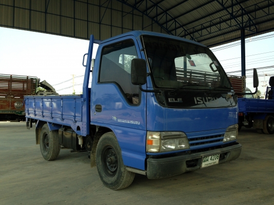 ISUZU NKR 4 ล้อ ปี 2547 100 แรงเทอร์โบ