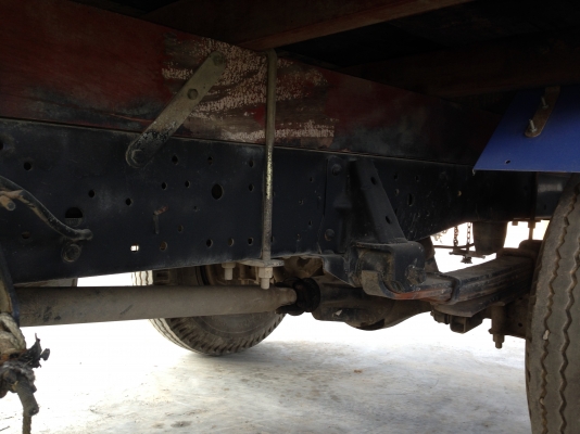 ISUZU NKR 4 ล้อ ปี 2547 100 แรงเทอร์โบ