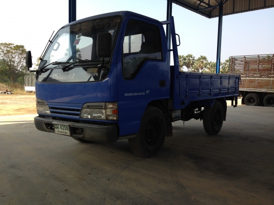 ISUZU NKR 4 ล้อ ปี 2547 100 แรงเทอร์โบ