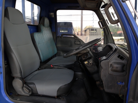 ISUZU NKR 4 ล้อ ปี 2547 100 แรงเทอร์โบ