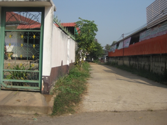 ขายบ้านใกล้โลตัส 1 ถนนมิตรภาพ 300 m สี่แยกอุดร-หนองคาย 121 ตรว.