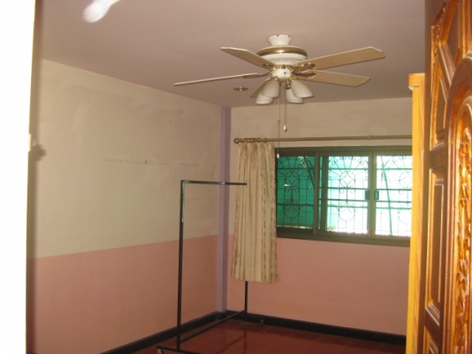 ขายบ้านใกล้โลตัส 1 ถนนมิตรภาพ 300 m สี่แยกอุดร-หนองคาย 121 ตรว.