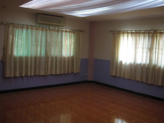 ขายบ้านใกล้โลตัส 1 ถนนมิตรภาพ 300 m สี่แยกอุดร-หนองคาย 121 ตรว.