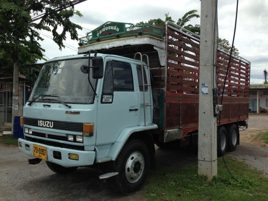 ISUZU FVM นางฟ้า 195 แรง ยาว 7.20 ม.