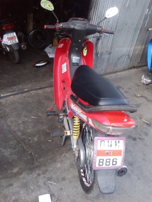 ขายเวฟ100 ไมมีที่จอดครับรถอยู่ที่ ม.เกษตร บางเขน