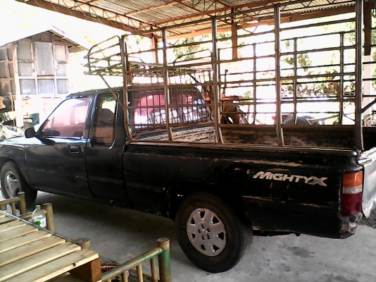 ขายกระบะโตโยต้าปี33 เครื่องดีราคาถูก!!!(ต้องการขายด่วนครับ)คุณบอยไม่สามารถมารับได้ครับ ขอขายต่อ